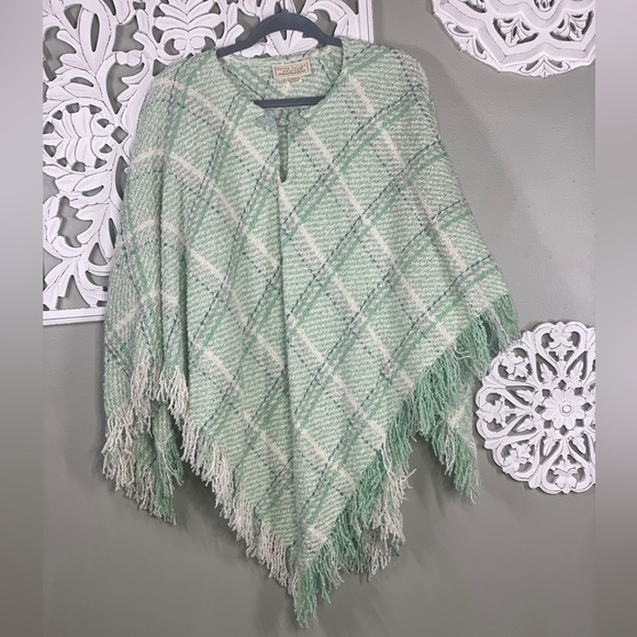 Boyne Valley Weavers Cape/Poncho Made in Ireland Green  One Size Plus - Picture 1 of 6